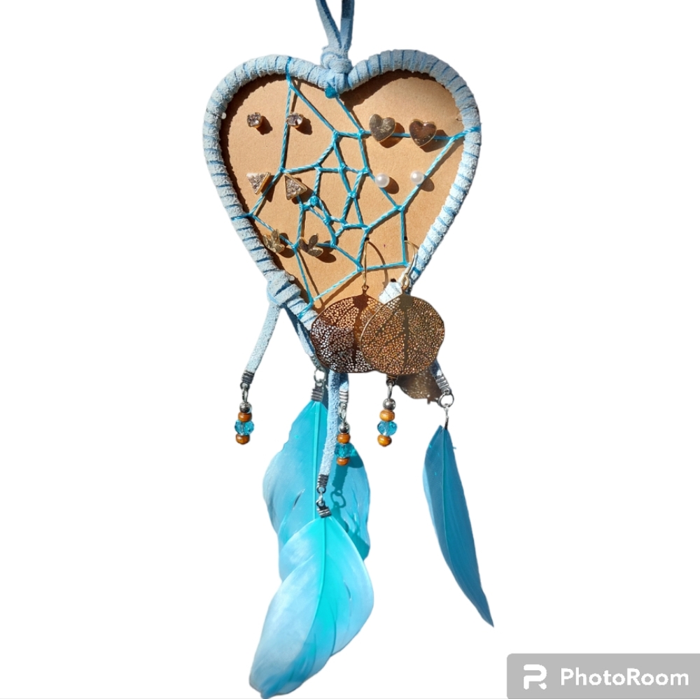 Mud Pie Turquoise Heart Shape Dream Catcher With 6 Pairs of Earrings - NEW